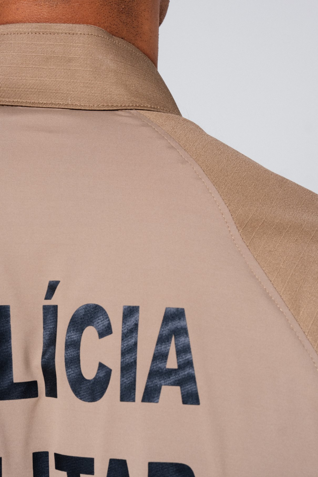 09 camiseta mc unissex caqui pmsc