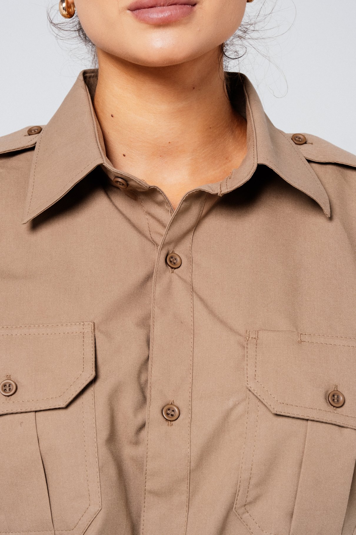 04 camisa social mc unissex caqui pmsc